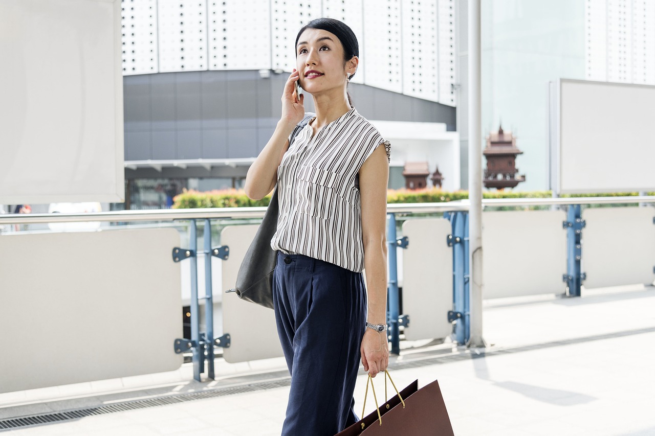 探索最新時尚潮流，2016年新款男包的世界