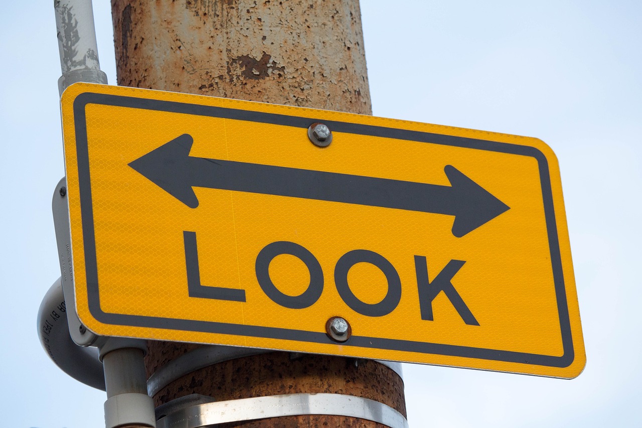 歡樂(lè)書客最新破解版背后的警示，違法犯罪的警鐘長(zhǎng)鳴