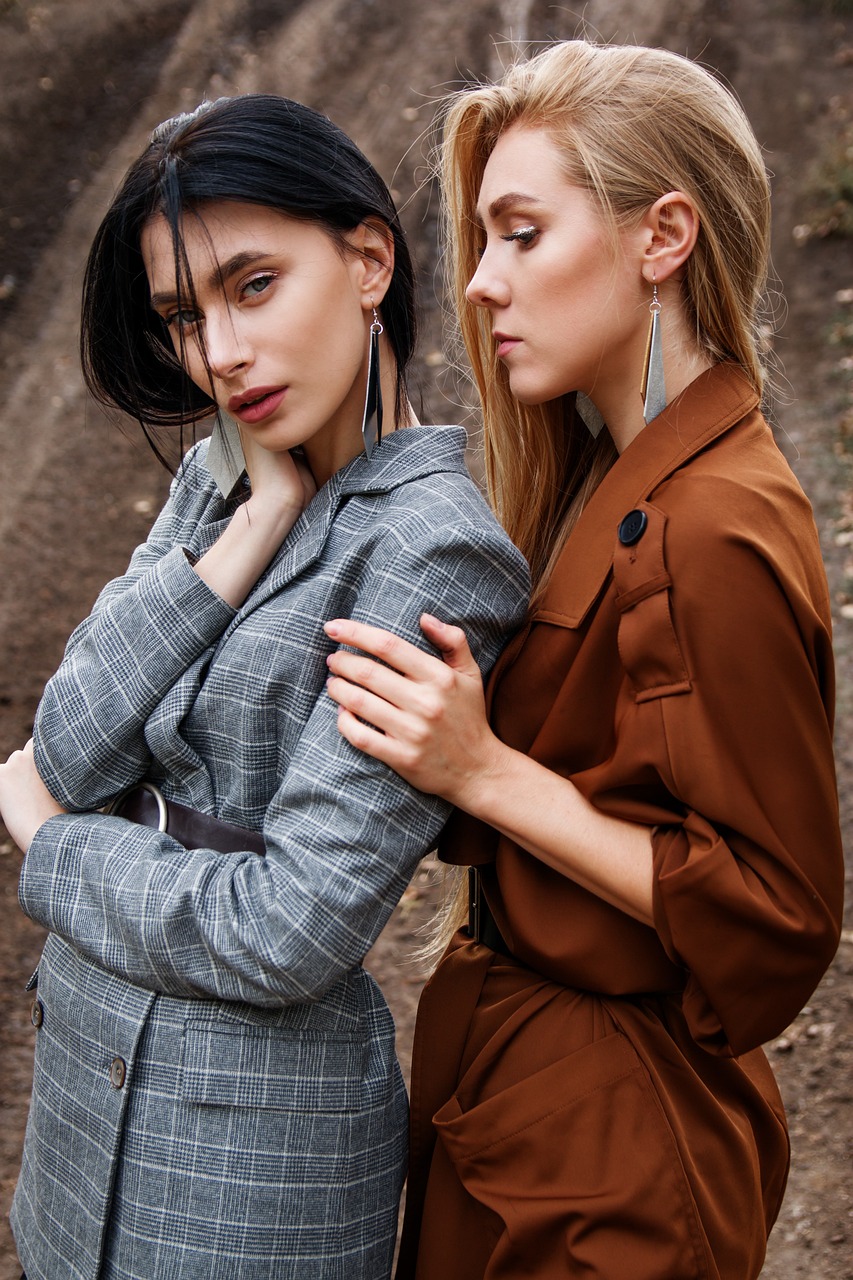 探索時(shí)尚前沿，2015最新婚紗照樣片引領(lǐng)潮流風(fēng)尚