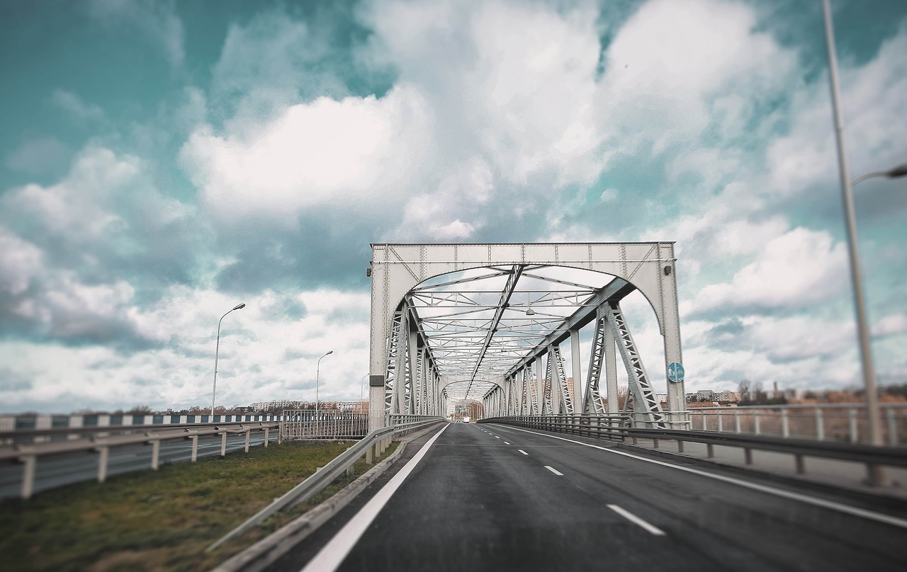 清遠(yuǎn)清西大橋邁向現(xiàn)代化交通新紀(jì)元的關(guān)鍵節(jié)點(diǎn)最新進(jìn)展揭秘。