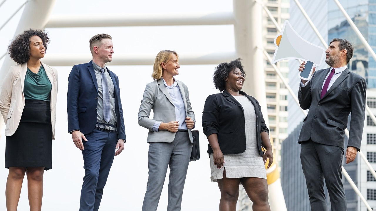 FCWR非緣勿擾最新一期，探尋現(xiàn)代都市情感新動向