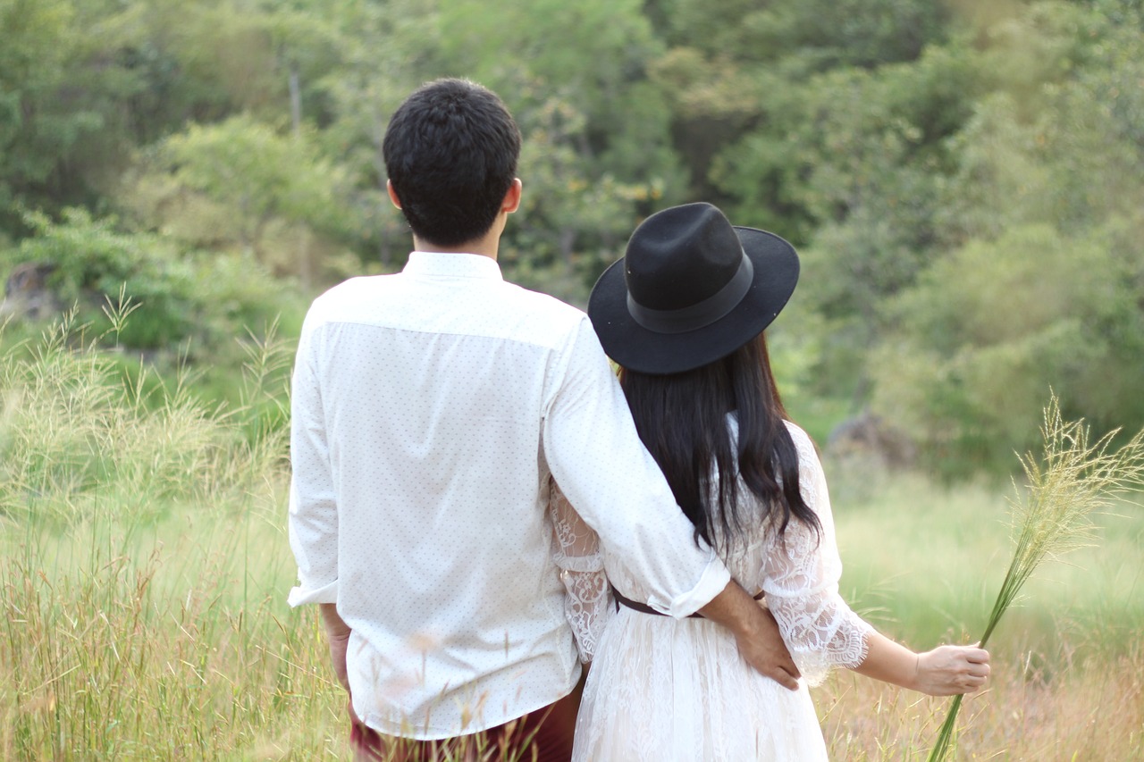 最新章節(jié)揭秘，我的23歲美女房東的故事